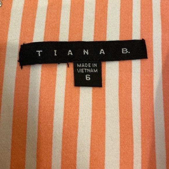 Tiana B. dress with pockets. Size 6 - Picture 7 of 8